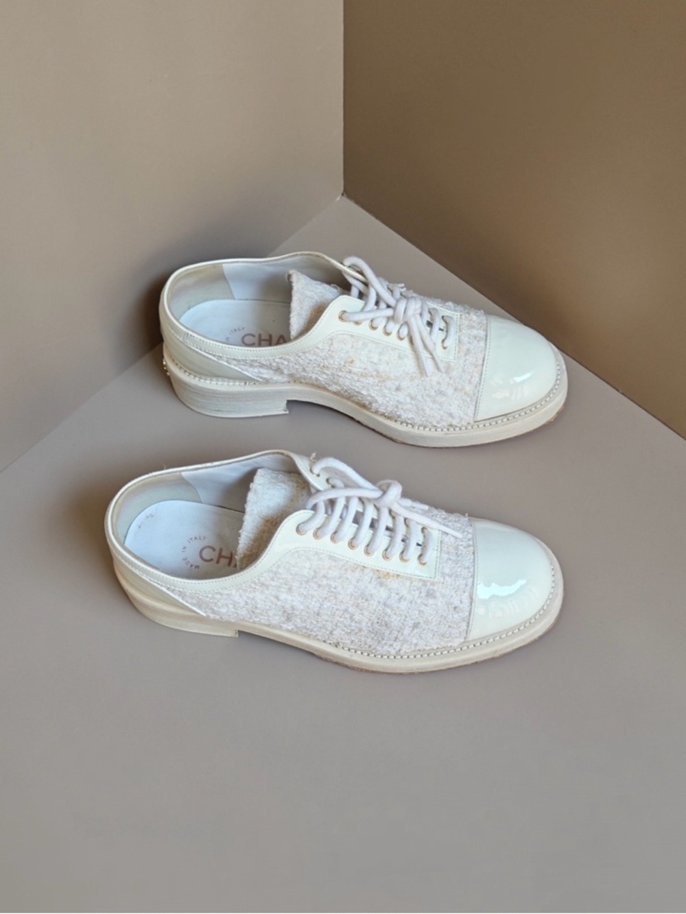 Authentic CHANEL Cream and White Tweed Lace-Up Oxfords - Picture 4 of 6